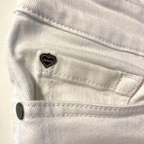 TORRID Denim White Stretch Shorts Classic 5 pocket Womens Plus Size 14 - Picture 6 of 9